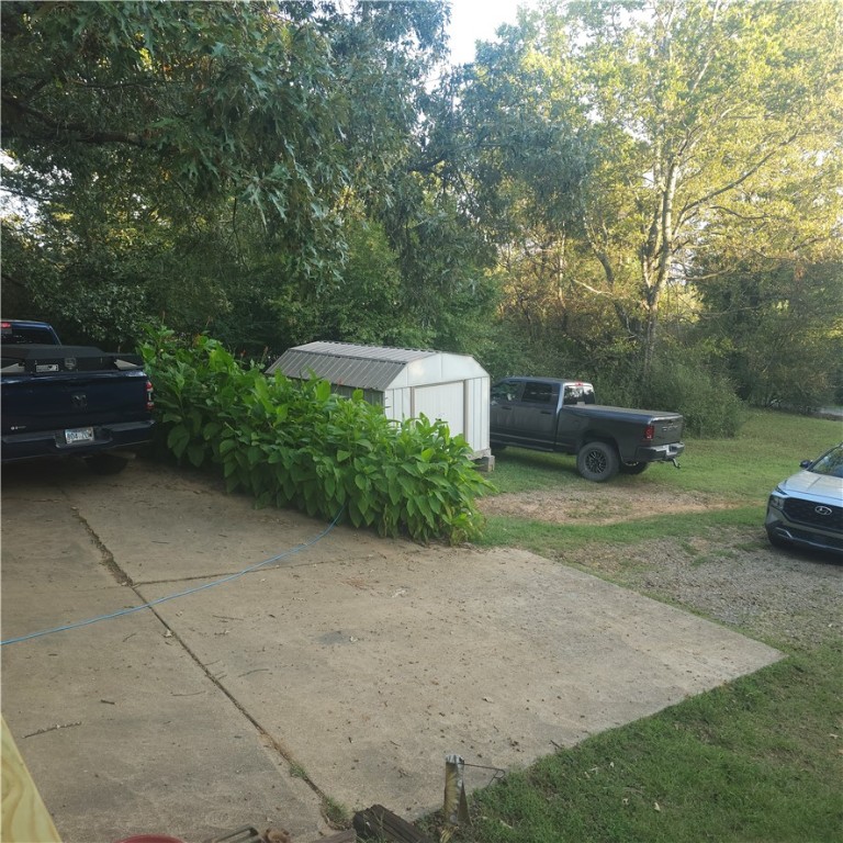 Coal Hill 16925 - Residential