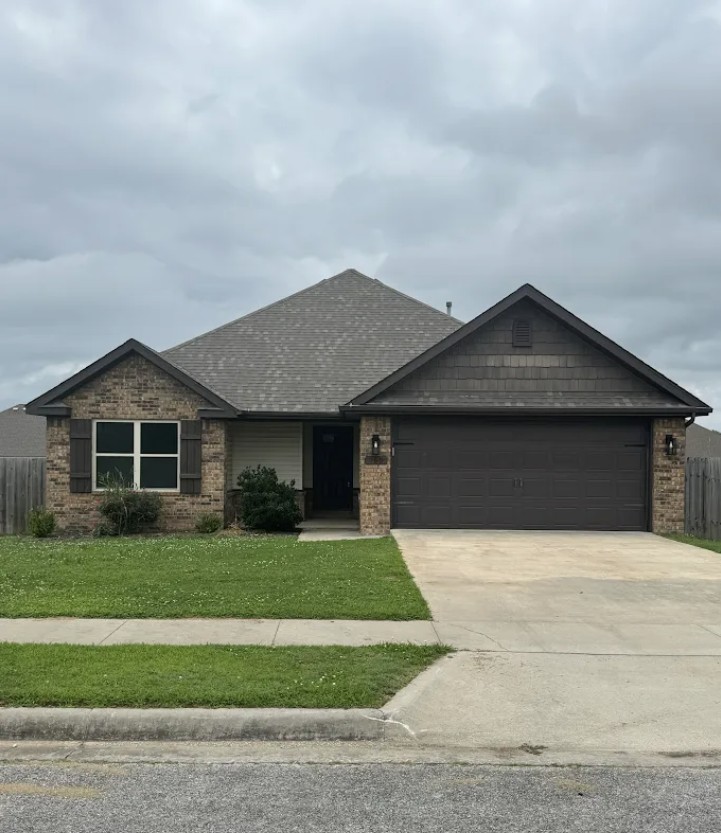 Photo 1 of 14 — 760 Madison Drive, Prairie Grove, AR 72753