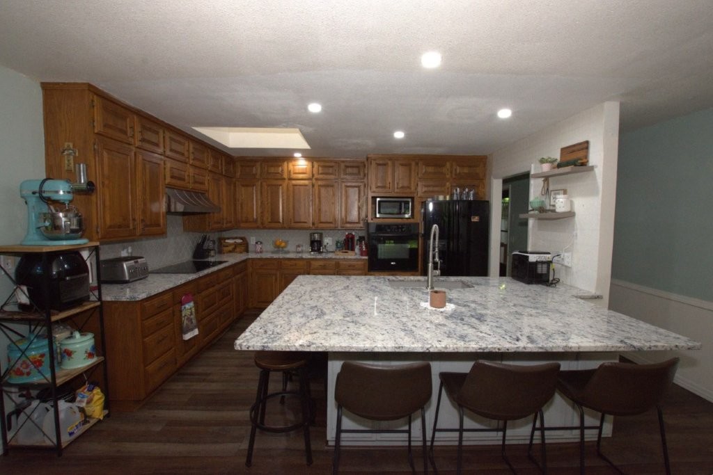 Townhouse Tct 3 A/K/A Drake Court Bvv - Residential
