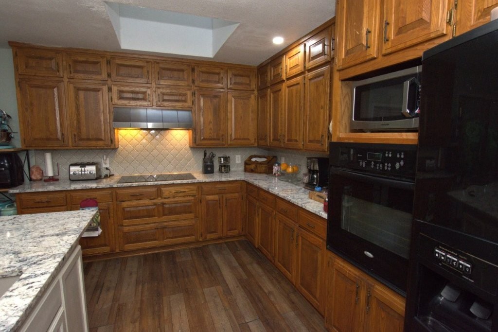 Townhouse Tct 3 A/K/A Drake Court Bvv - Residential