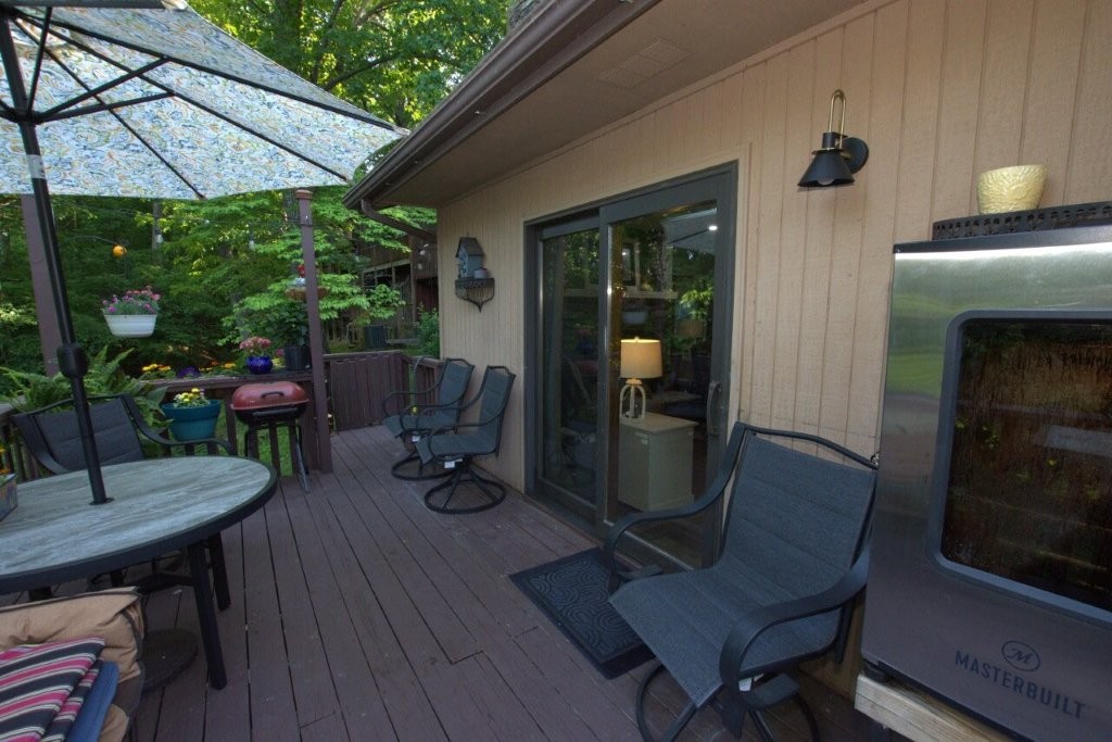 Townhouse Tct 3 A/K/A Drake Court Bvv - Residential