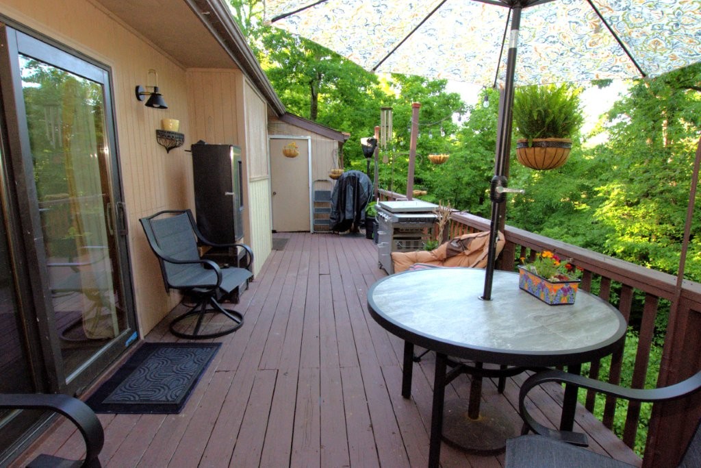 Townhouse Tct 3 A/K/A Drake Court Bvv - Residential