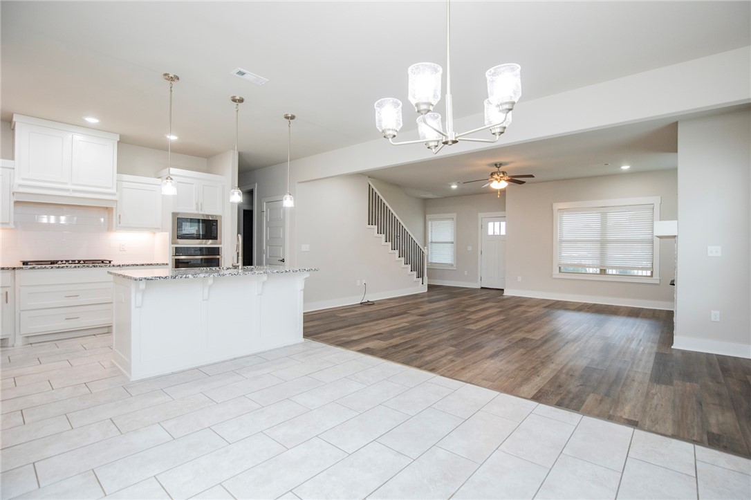 Rustic Ridge Sub Gentry - Residential Lease