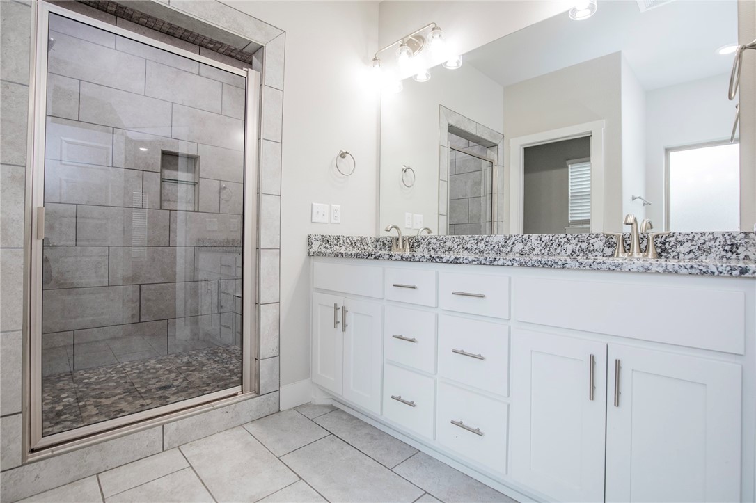 Rustic Ridge Sub Gentry - Residential Lease