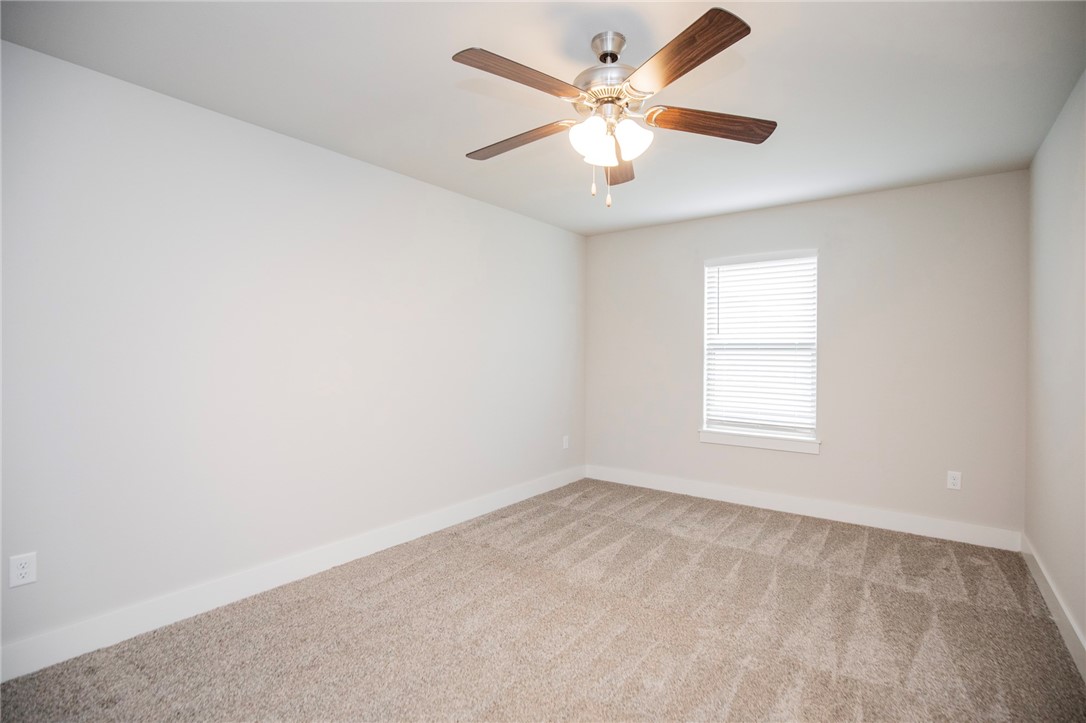 Rustic Ridge Sub Gentry - Residential Lease