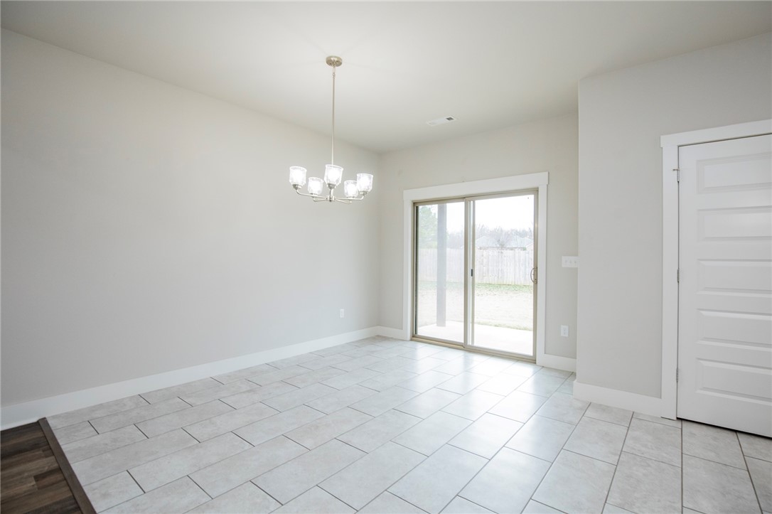 Rustic Ridge Sub Gentry - Residential Lease