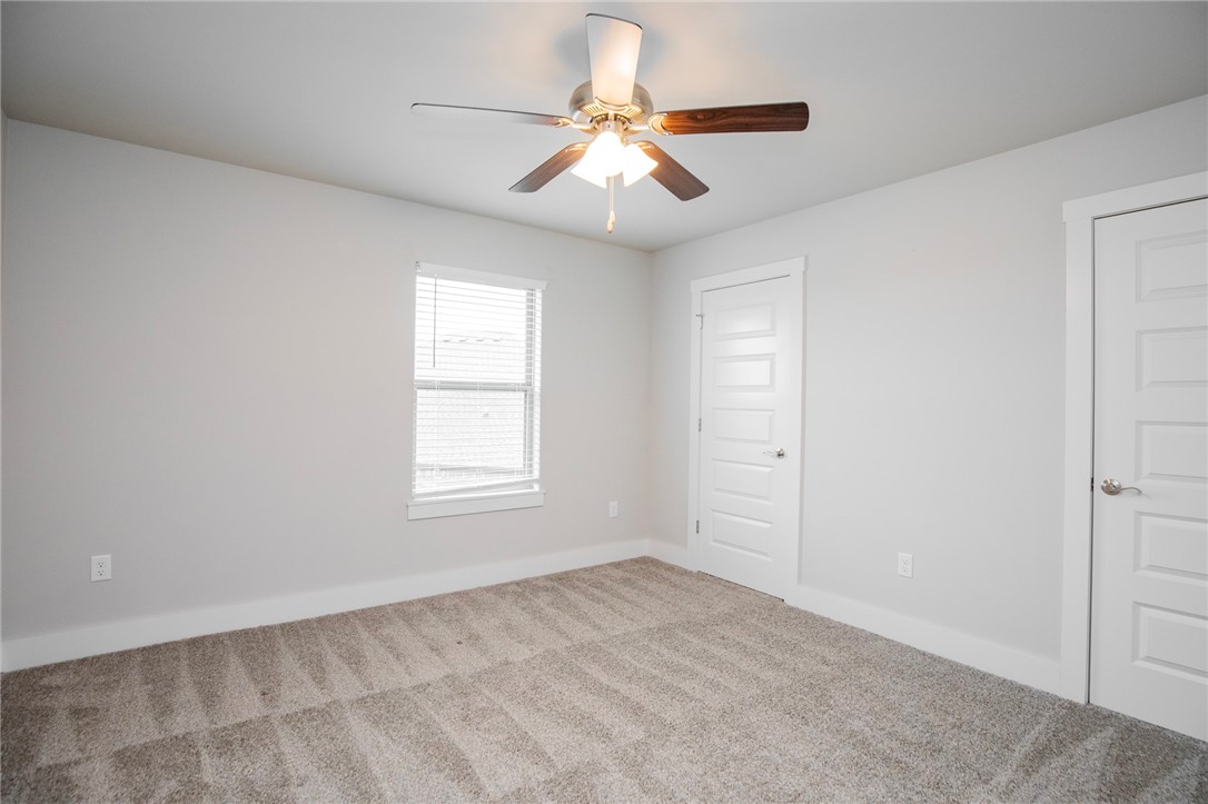 Rustic Ridge Sub Gentry - Residential Lease