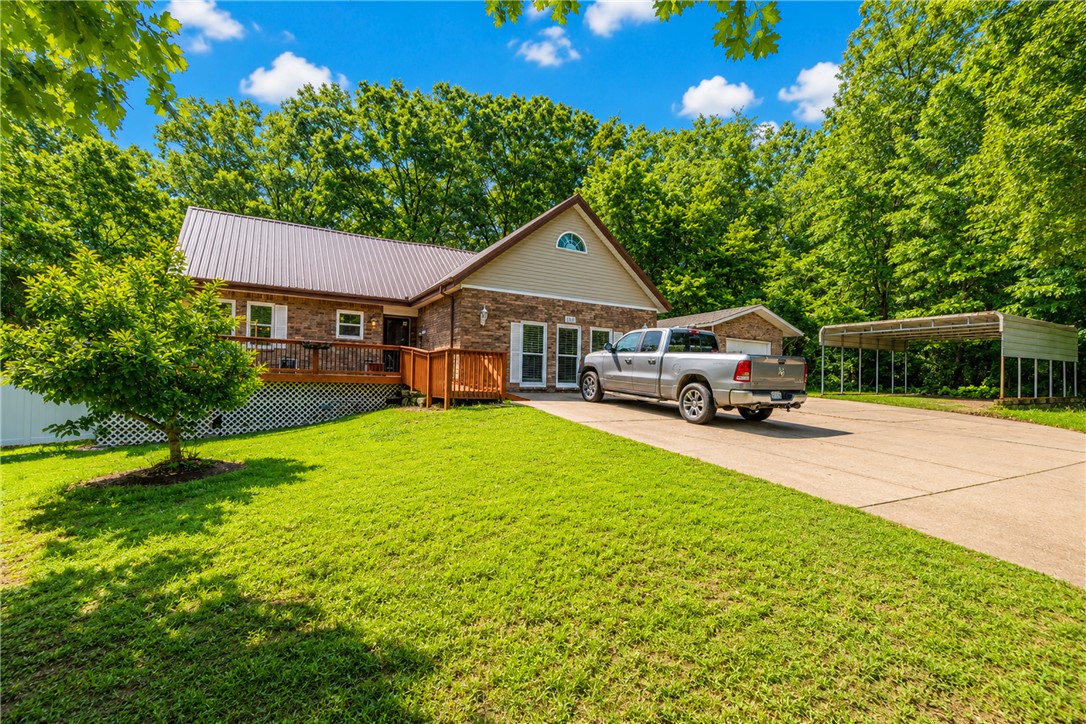 Photo 1 of 32 — 185 Glenwood Circle, Cassville, MO 65625