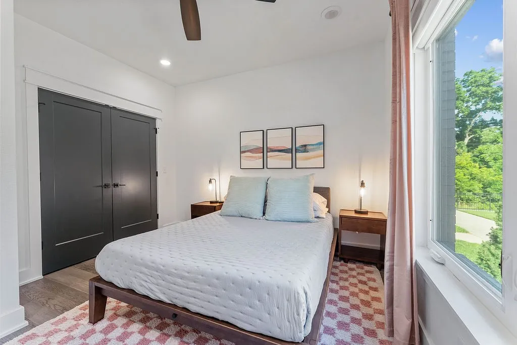 Bentonville, Arkansas 72712, United States, 4 Bedrooms Bedrooms, ,3 BathroomsBathrooms,Residential,Active,165359