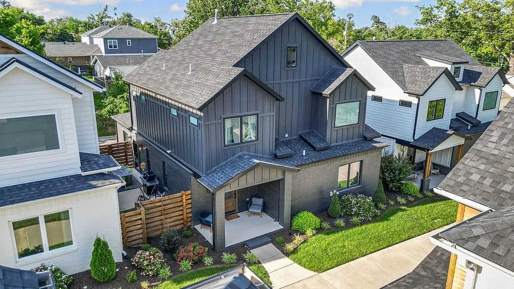 Bentonville, Arkansas 72712, United States, 4 Bedrooms Bedrooms, ,3 BathroomsBathrooms,Residential,Active,165359