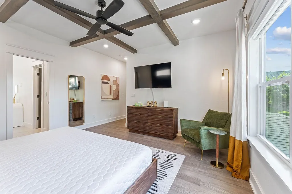 Bentonville, Arkansas 72712, United States, 4 Bedrooms Bedrooms, ,3 BathroomsBathrooms,Residential,Active,165359