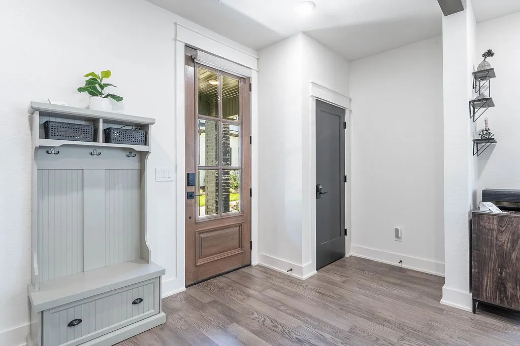 Bentonville, Arkansas 72712, United States, 4 Bedrooms Bedrooms, ,3 BathroomsBathrooms,Residential,Active,165359