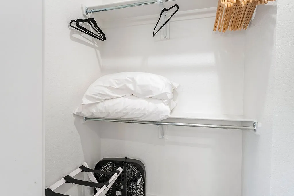 Bentonville, Arkansas 72712, United States, 4 Bedrooms Bedrooms, ,3 BathroomsBathrooms,Residential,Active,165359