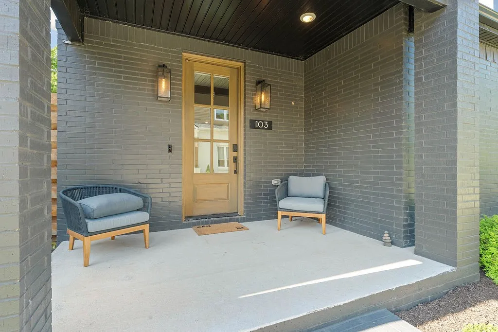 Bentonville, Arkansas 72712, United States, 4 Bedrooms Bedrooms, ,3 BathroomsBathrooms,Residential,Active,165359