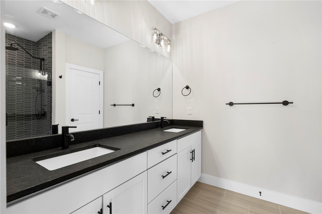 McGaugheys Orchard Add Rogers - Residential