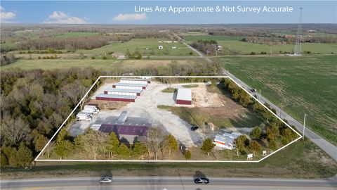 9110 Farm Road 2140 Cassville MO 65625