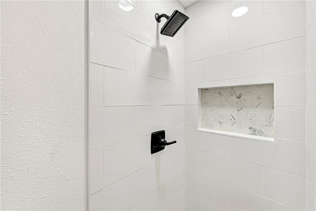 Brompton Sub Bvv - Residential Lease