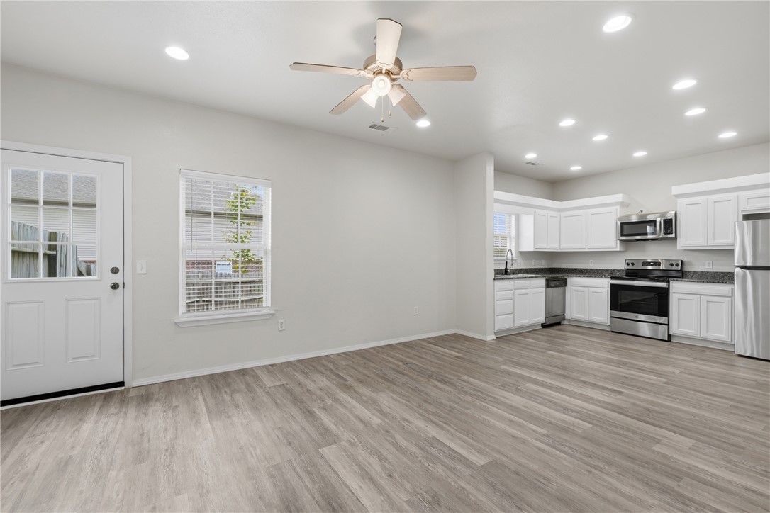 Riverwalk Farm Estate Ph I Bentonville - Residential Lease