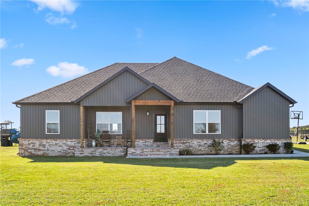 Welcome to luxury living, just far enough from the city's hustle and bustleāyour perfect country escape. Built in 2023 on 3.4 acres, this home allows you to focus on you and yours. The open and split floor plan, complemented by 9-foot ceilings, creates a welcoming atmosphere. The kitchen features gleaming 3 cm quartz countertops that extend up as the backsplash, a large island, a spacious pantry, floating shelves, and an under-mount sink with a window overlooking your country estate.
The expansive primary bedroom is your personal haven, while the primary bathroom includes a jetted tub, a fully tiled shower, a double vanity with an integrated makeup counter, and connects seamlessly to the massive walk-in closet, which then leads to the laundry room.
Relax on the covered south-facing back porch, perfect for enjoying peaceful mornings or watching the sunset. If you're seeking country living without sacrificing luxury, this home is your dream come true. Book your tour today!