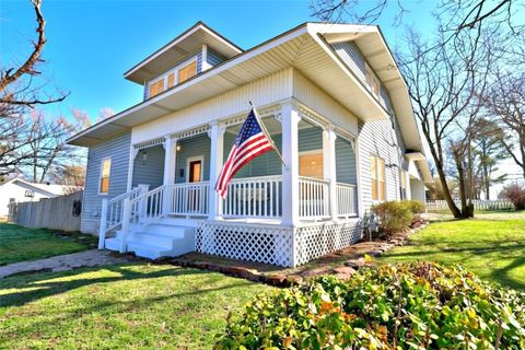 Photo of 510 2nd Avenue, Gravette, AR 72736 (MLS # 1338859)