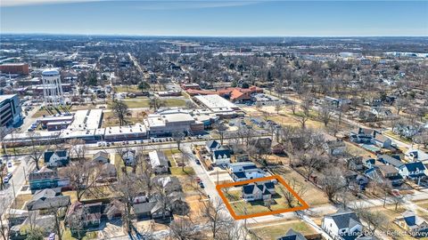 Single Family Residence in Bentonville AR 305 C Street 38.jpg