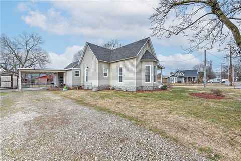 Single Family Residence in Bentonville AR 305 C Street 34.jpg