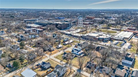 Single Family Residence in Bentonville AR 305 C Street 37.jpg