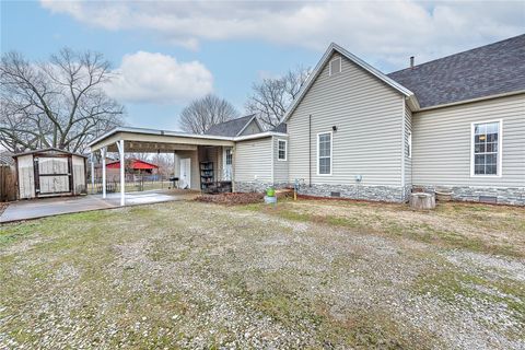 Single Family Residence in Bentonville AR 305 C Street 33.jpg