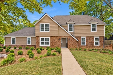 Photo of 2548 Golden Oaks Drive, Fayetteville, AR 72703 (MLS # 1365758)