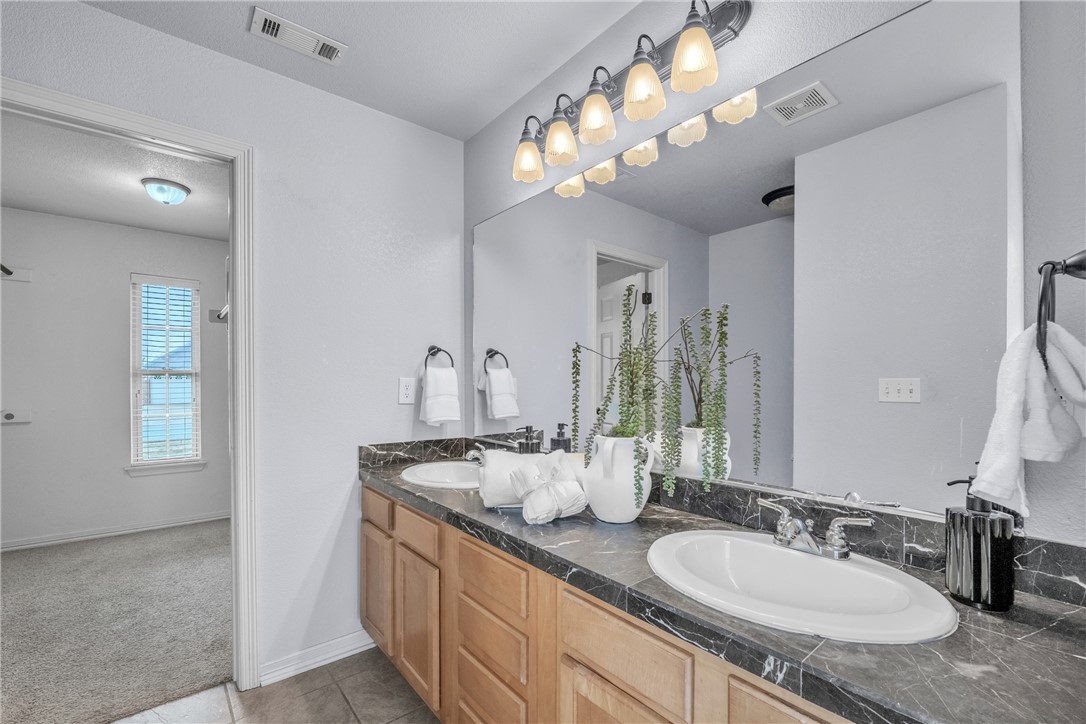 Bellview Residence Add Ph 2 Rogers - Residential