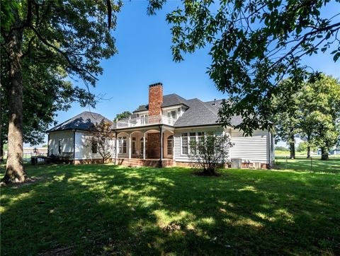 Single Family Residence in Gentry AR 21479 Highway 12 Hwy 30.jpg