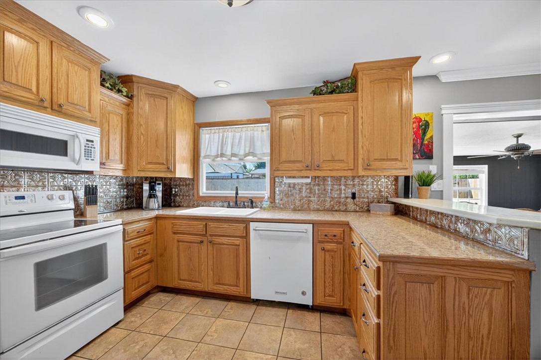 Beverly Oaks Add Rogers - Residential