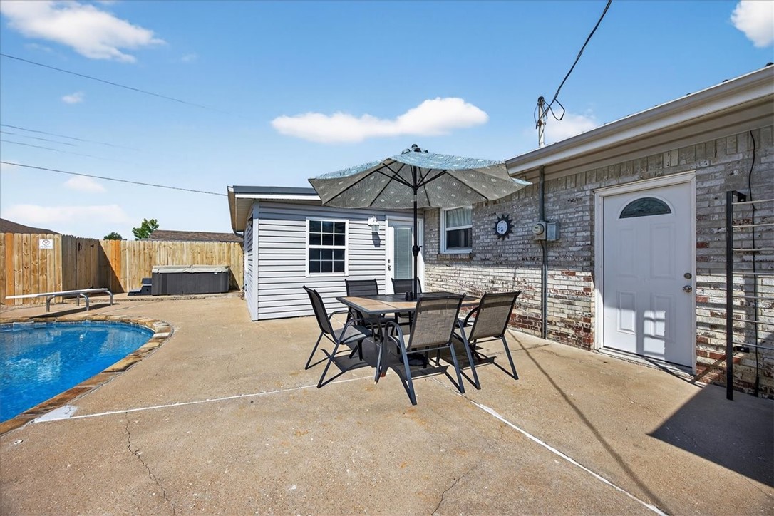 Beverly Oaks Add Rogers - Residential