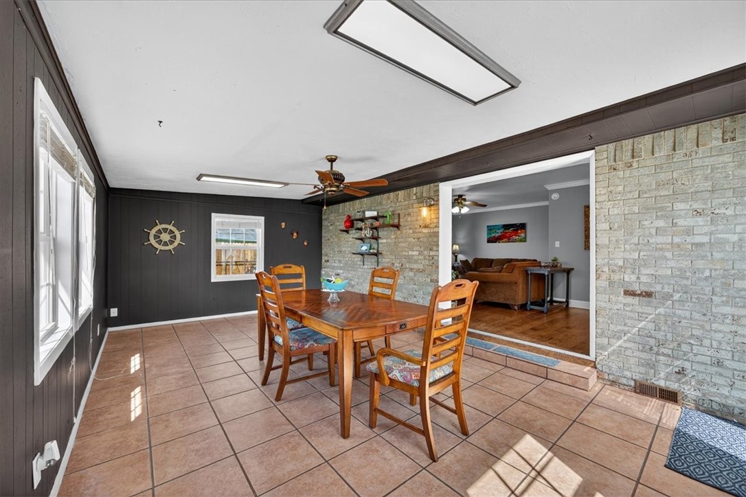 Beverly Oaks Add Rogers - Residential
