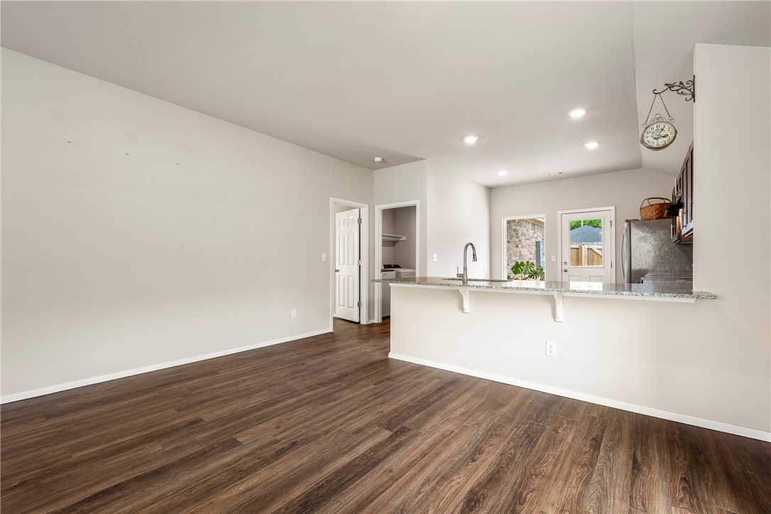 Riverside Village Sub Ph 11 - Residential Lease
