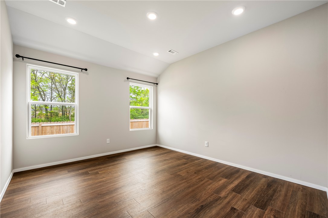 Riverside Village Sub Ph 11 - Residential Lease