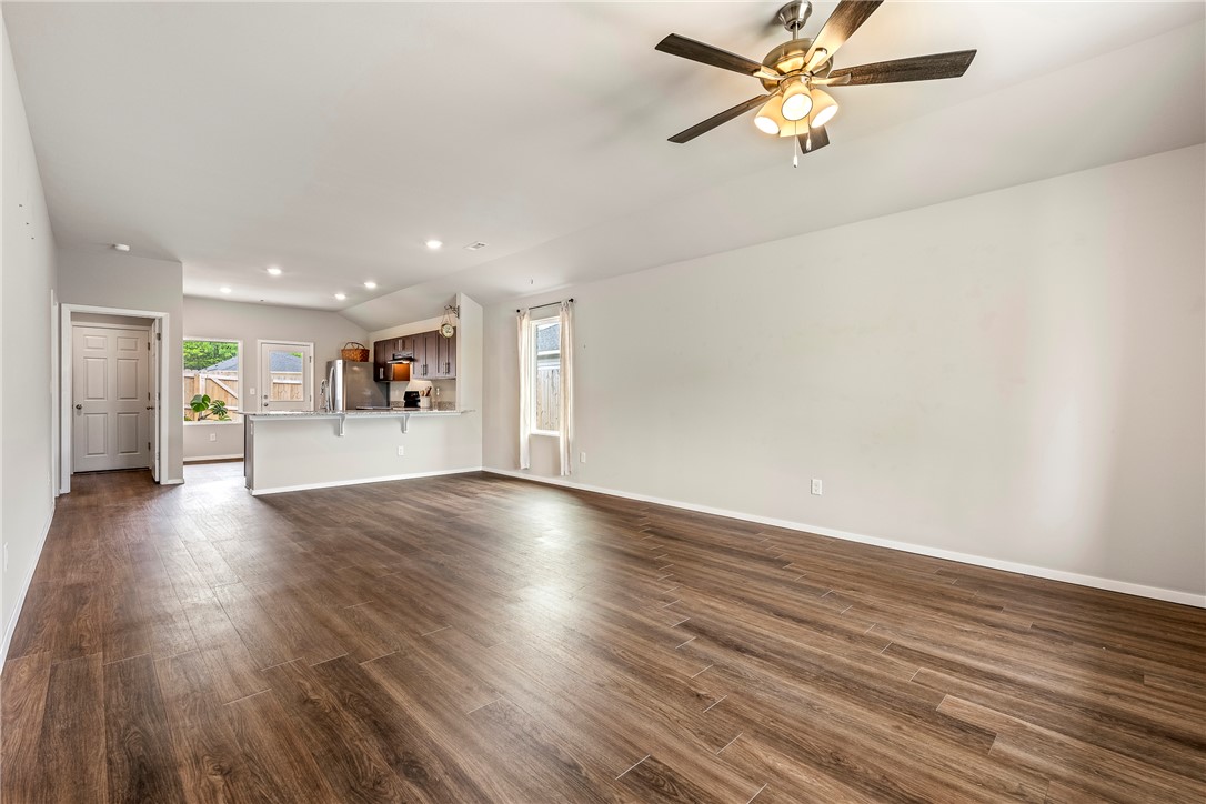 Riverside Village Sub Ph 11 - Residential Lease