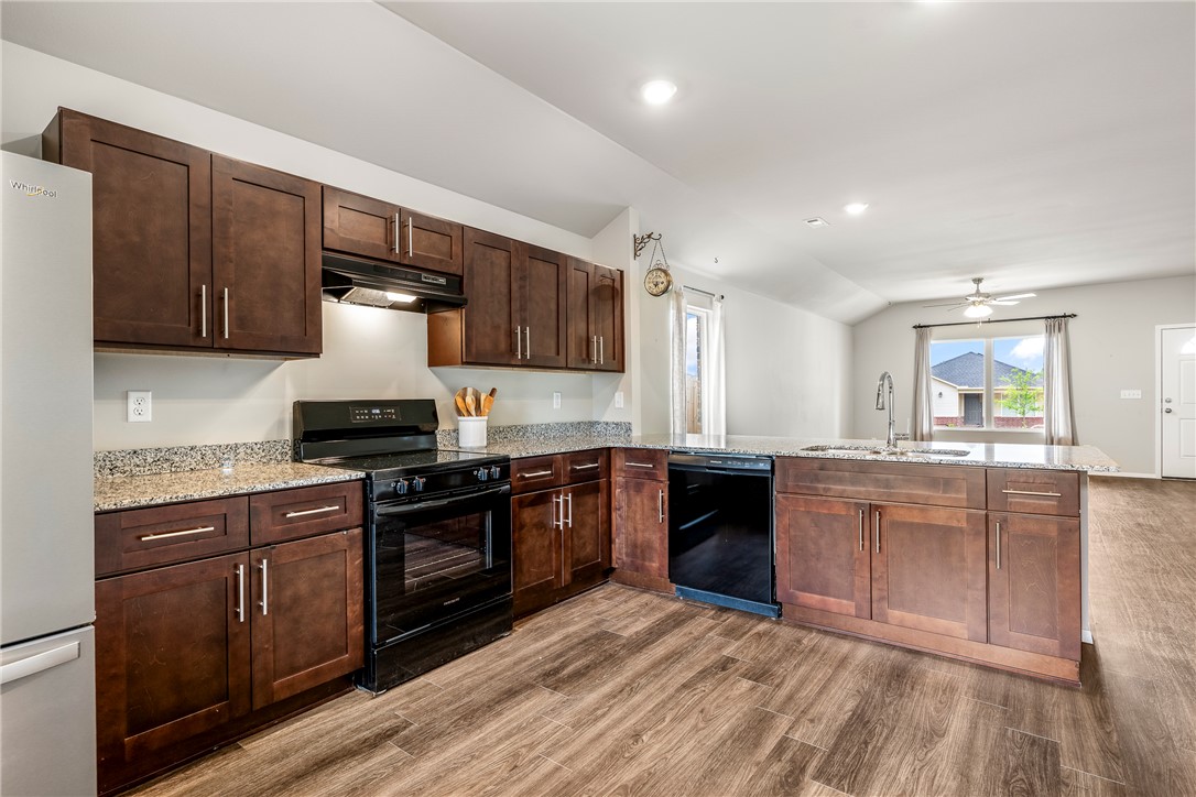 Riverside Village Sub Ph 11 - Residential Lease