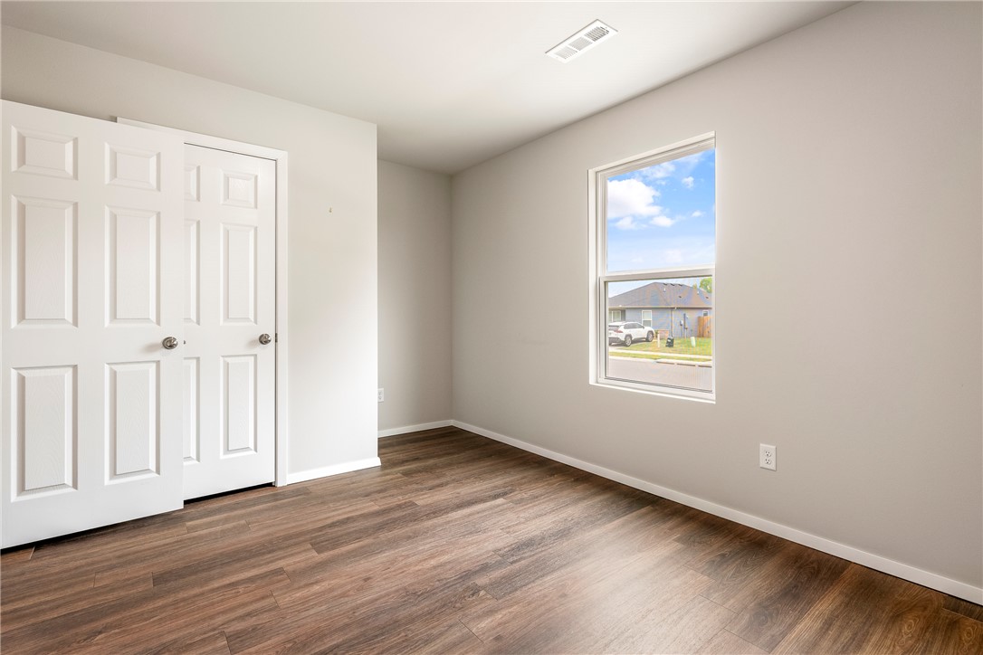 Riverside Village Sub Ph 11 - Residential Lease