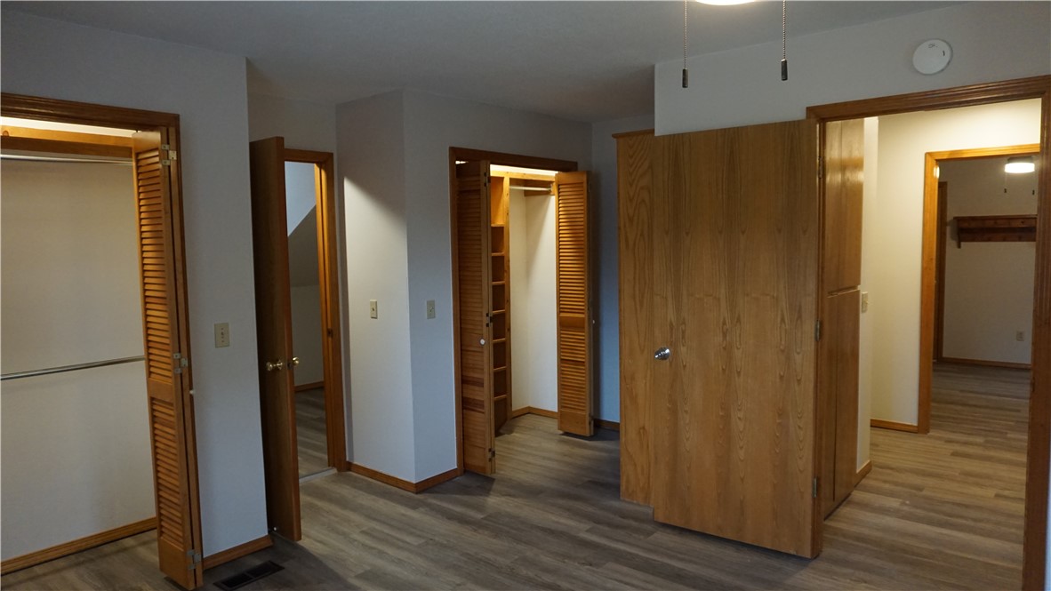 30-18-30 ELM SPRINGS OUTLOTS - Residential Lease