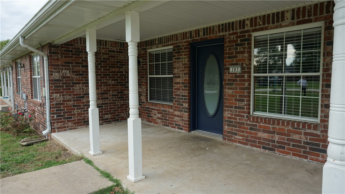 30-18-30 ELM SPRINGS OUTLOTS - Residential Lease