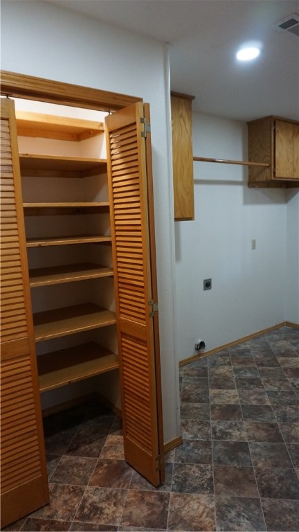 30-18-30 ELM SPRINGS OUTLOTS - Residential Lease