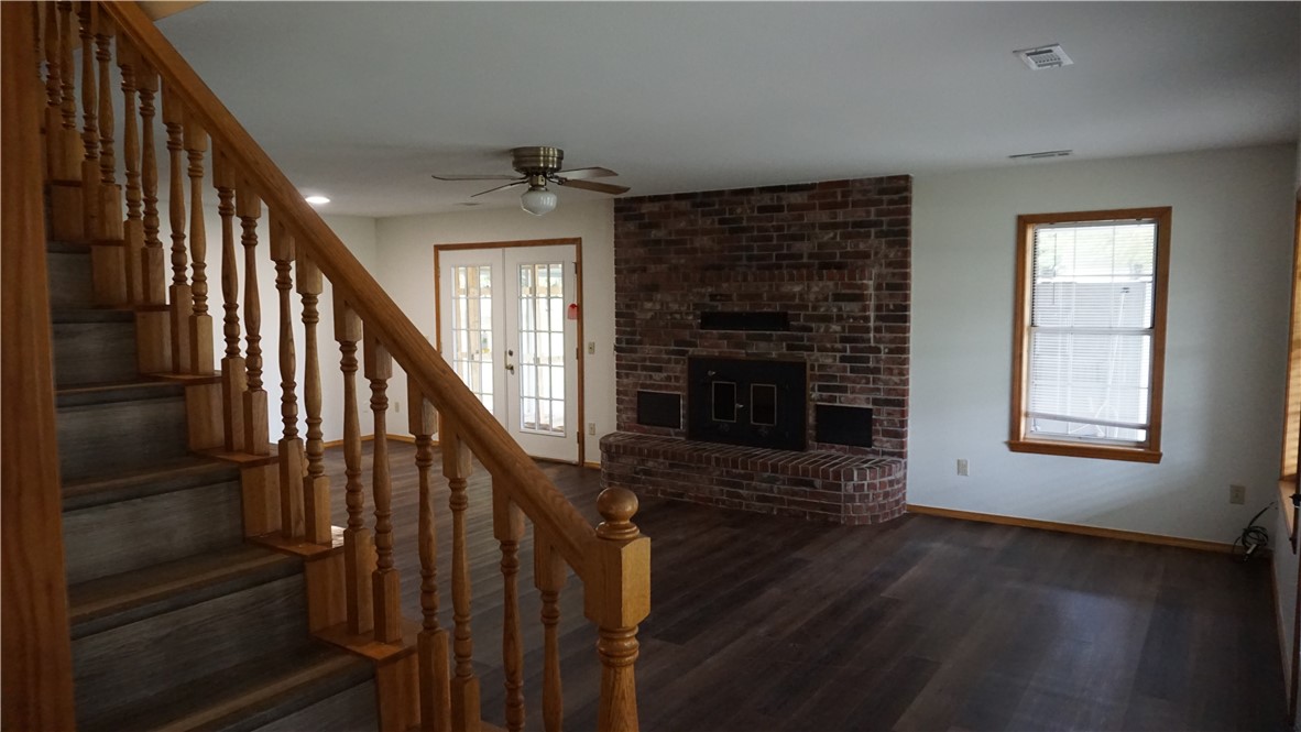 30-18-30 ELM SPRINGS OUTLOTS - Residential Lease