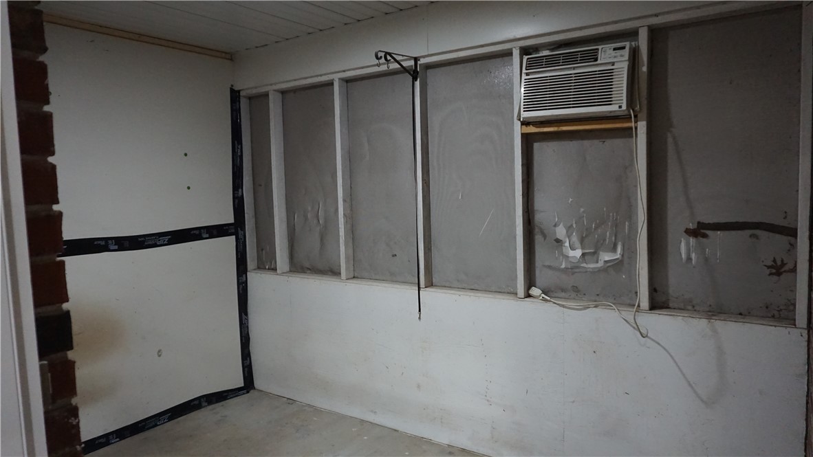 30-18-30 ELM SPRINGS OUTLOTS - Residential Lease