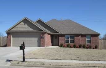 Nice newer 4 bedroom 2 bath home near Pea Ridge schools. Property features wood floors, granite counters, gas fireplace, custom cabinets, and a covered patio for entertaining.