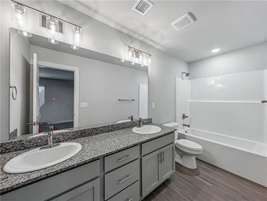 Woodward Park Ph I Highfill - Residential Lease