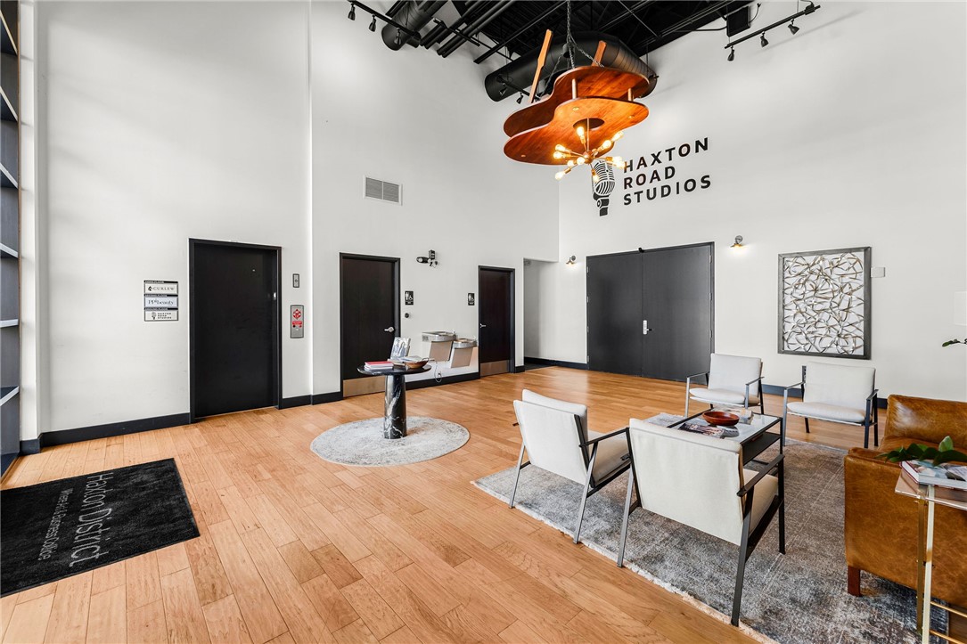 Railroad Add Bentonville - Commercial Lease