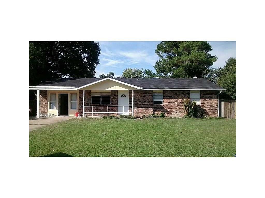 Great home recently updated and ready to move in. New: roof, Central Heat, floors, appliances, counter tops, light fixtures and much much more. It has an extra big room for whatever you like it to be. close to everything. Professionally inspected.