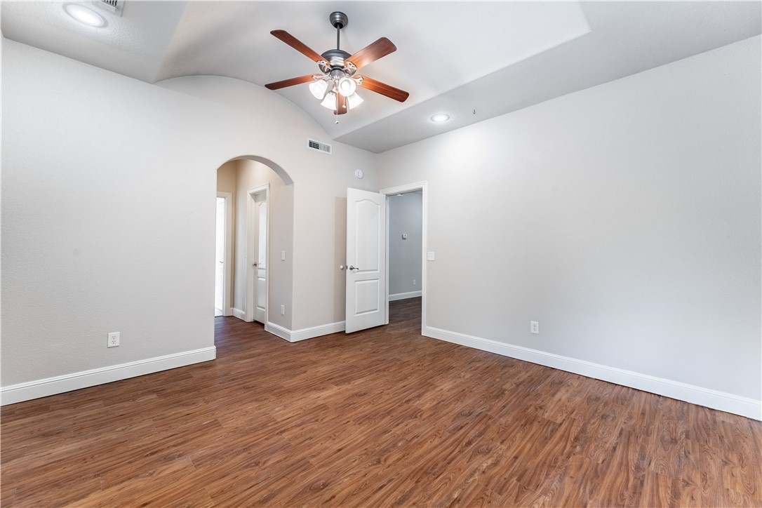 Oakwood Park Sub Bentonville - Residential Lease