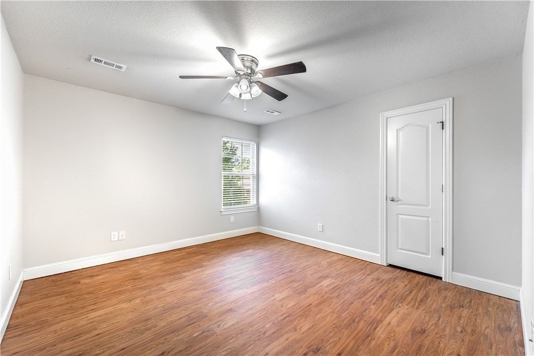 Oakwood Park Sub Bentonville - Residential Lease